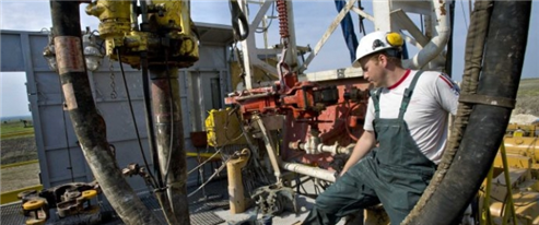 U.S. Oil Producers Slash Jobs To Cut Costs